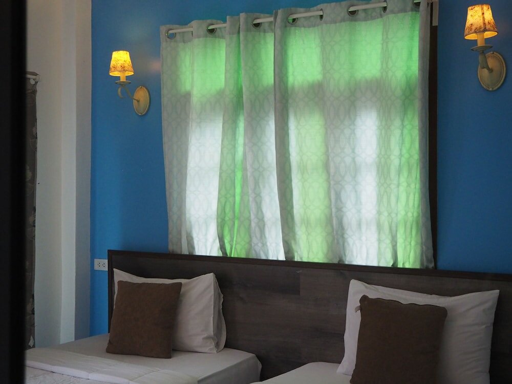 Фото Side Walk Boutique Hotel