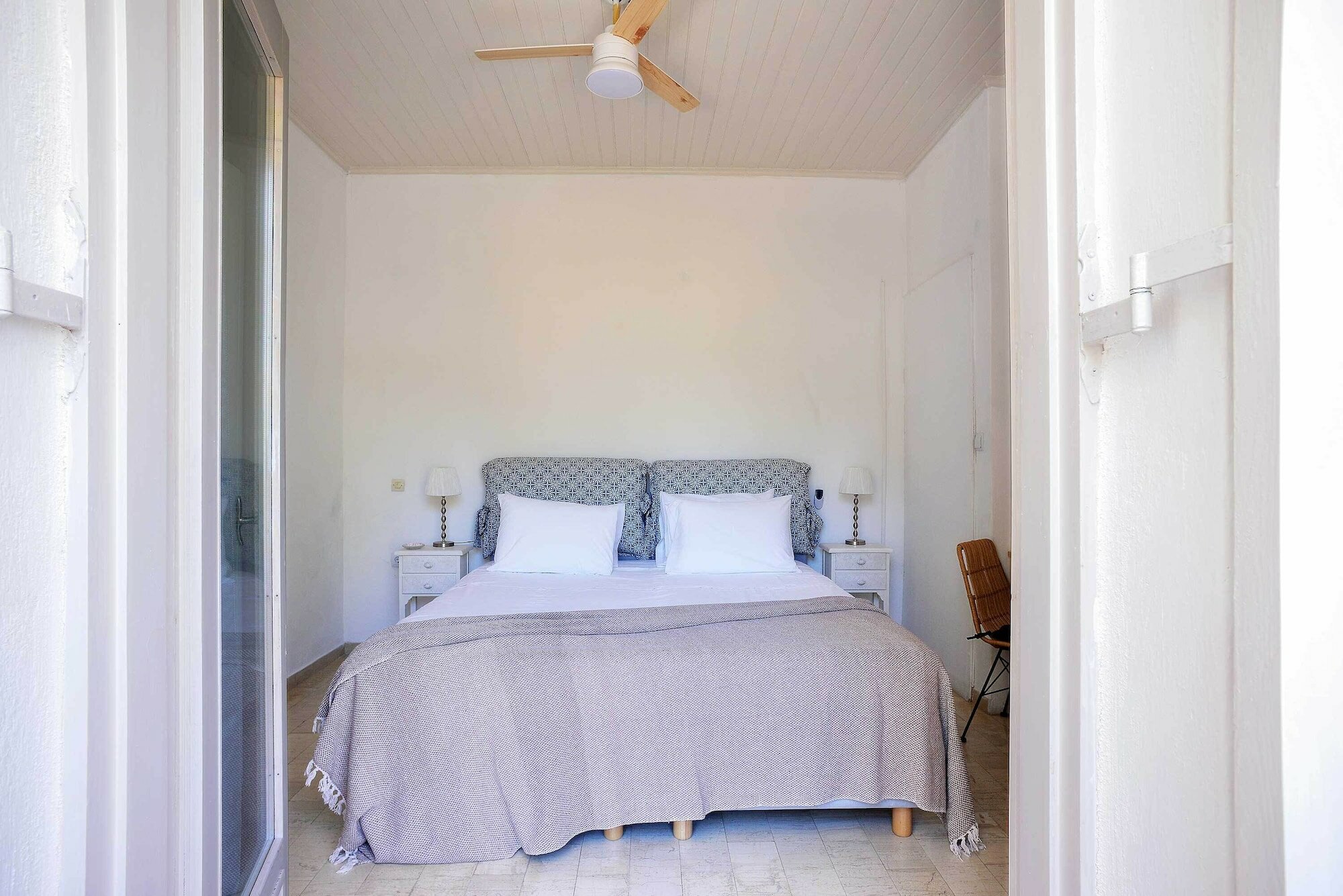 Фото Paxos Blue