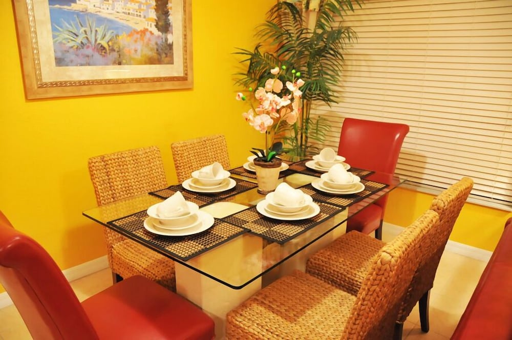 Фото Coral Cay Resort № 2 - 4 Bed 3 Baths Townhome