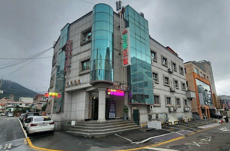 Гостиница Myeongdong Motel в Кодже