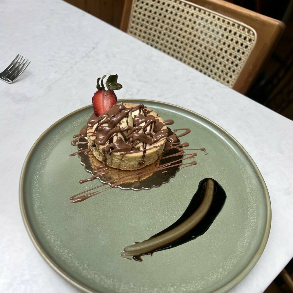 Cafe Eyni's Patisserie, Batman, photo