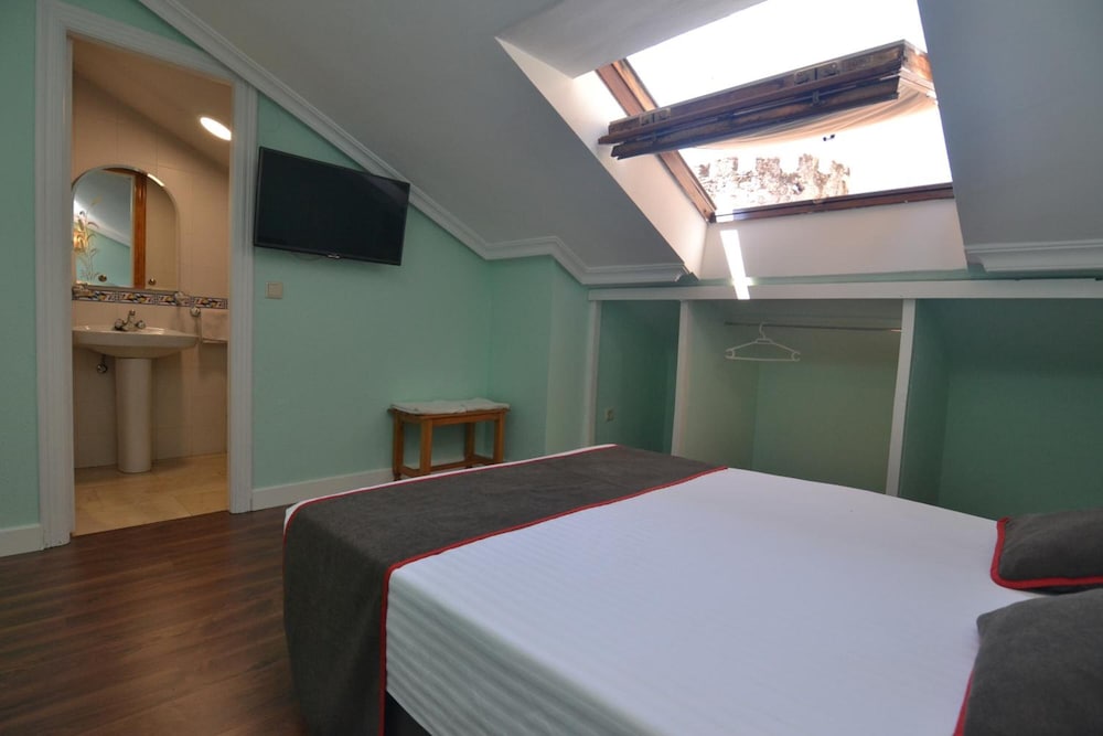 Фото Hostería El Bodegón De Gredos