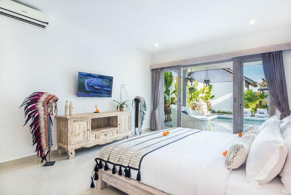 Фото Seminyak White Design Villa