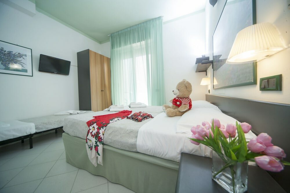 Фото Si Rimini Hotel