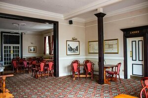 Гостиница Crofts Hotel