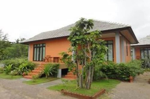 Гостиница Khanom Sunrise Beach Hotel