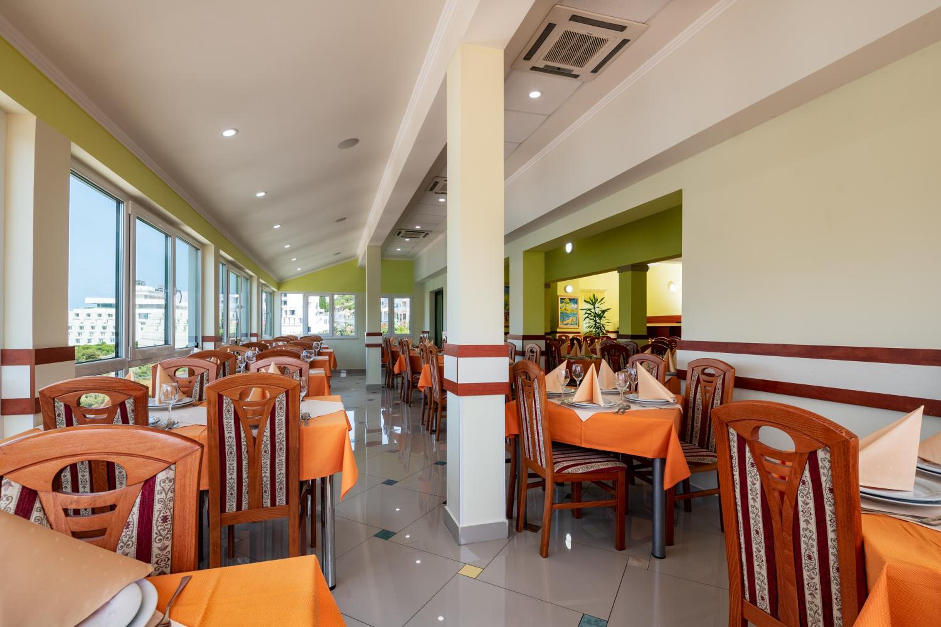 Фото Hotel Adria