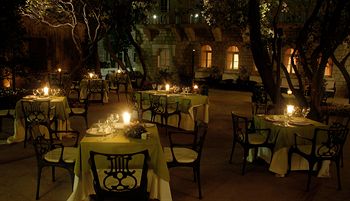 Фото Arbiana Hotel