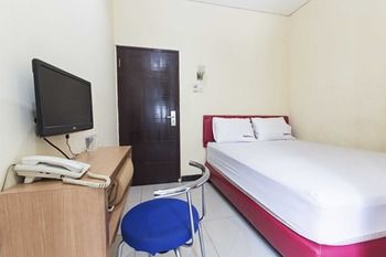 Фото RedDoorz @ Pemuda