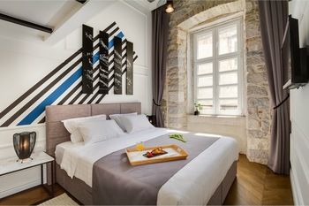 Фото DeZign Superior Apartments