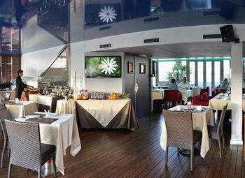 Фото Le Goldstar Appartements Nice