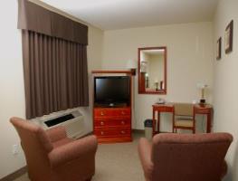 Фото Days Inn by Wyndham Steinbach