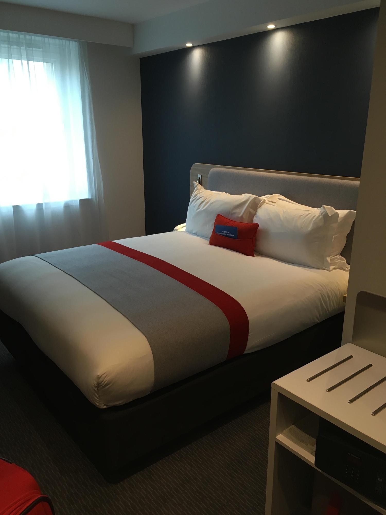 Фото Holiday Inn Express Dublin City Centre