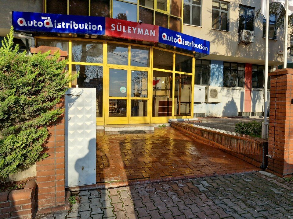 متجر قطع غيار ولوازم السيارات Suleyman Otomotiv Tic. ve San. Ltd. Sti ، اسطنبول، صورة