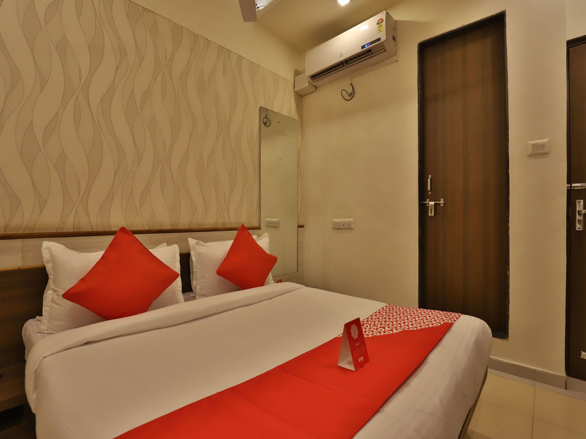 Фото Отель Vibrant