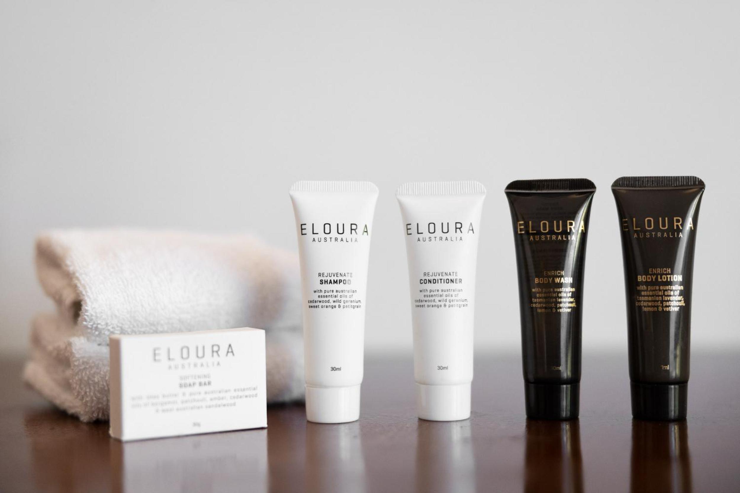 Фото Regents Court