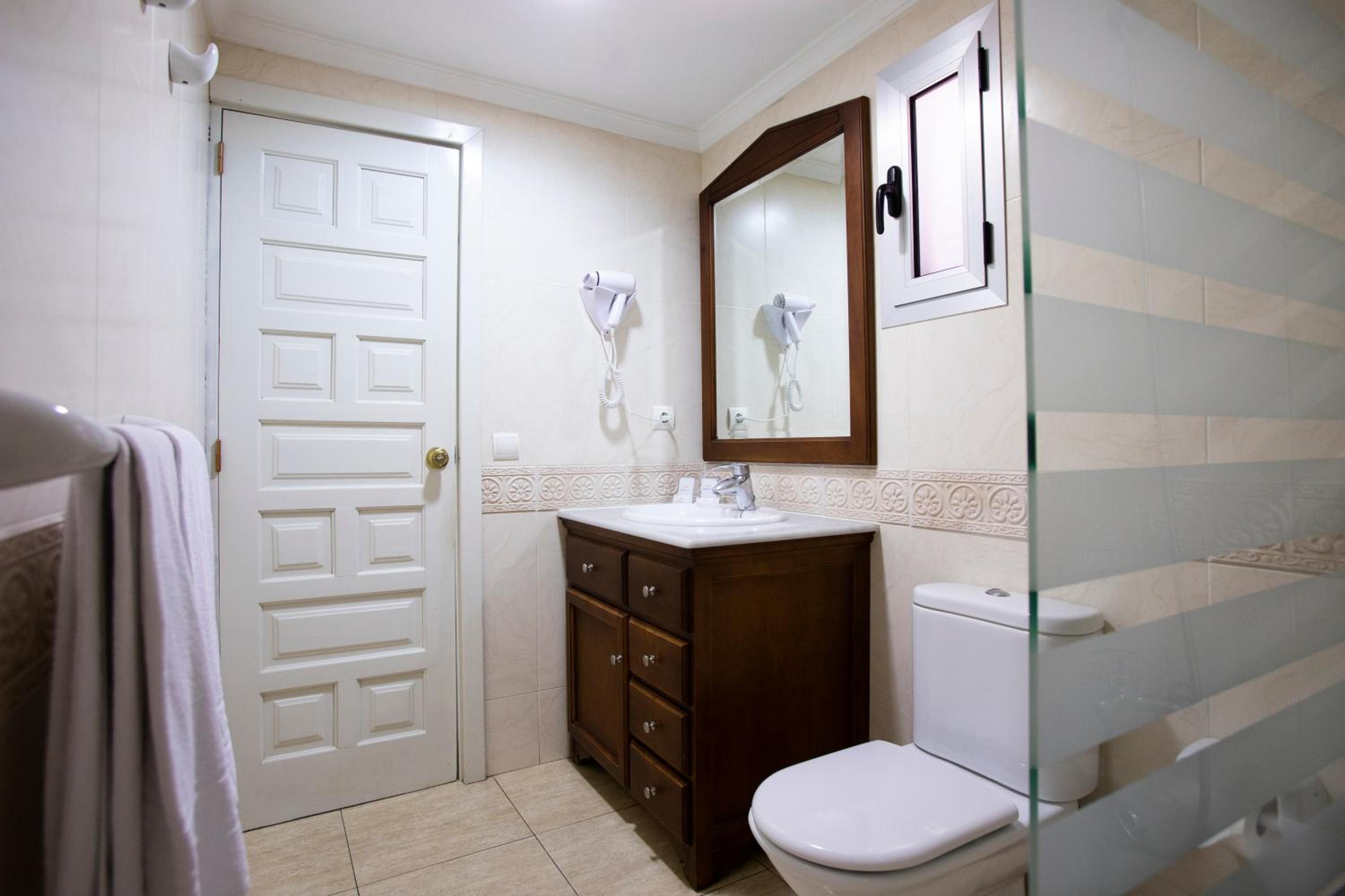 Фото Apartamentos Jacarandas