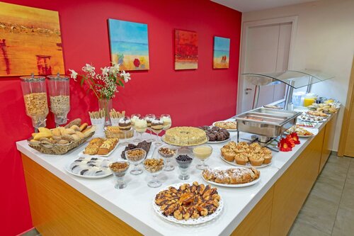 Гостиница Castello Hotel в Патрах