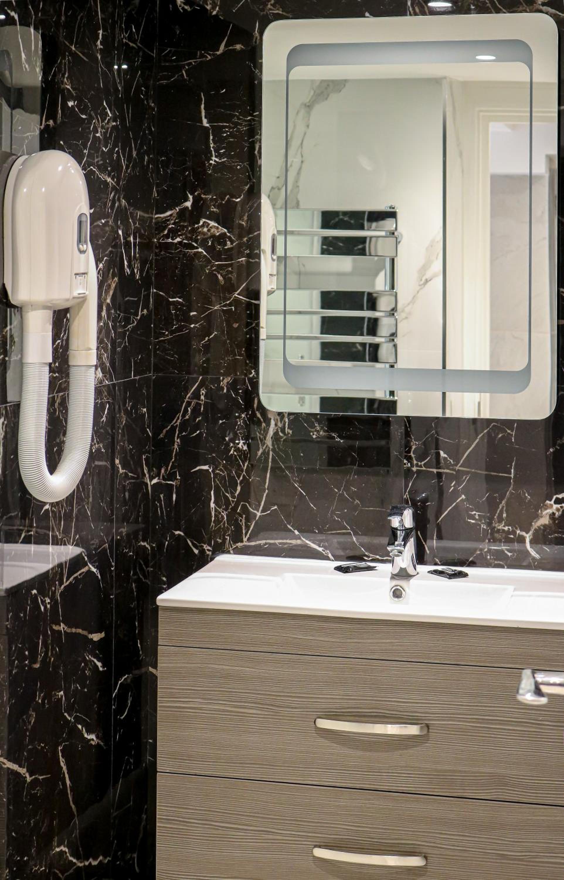 Фото Imperial Court Studios