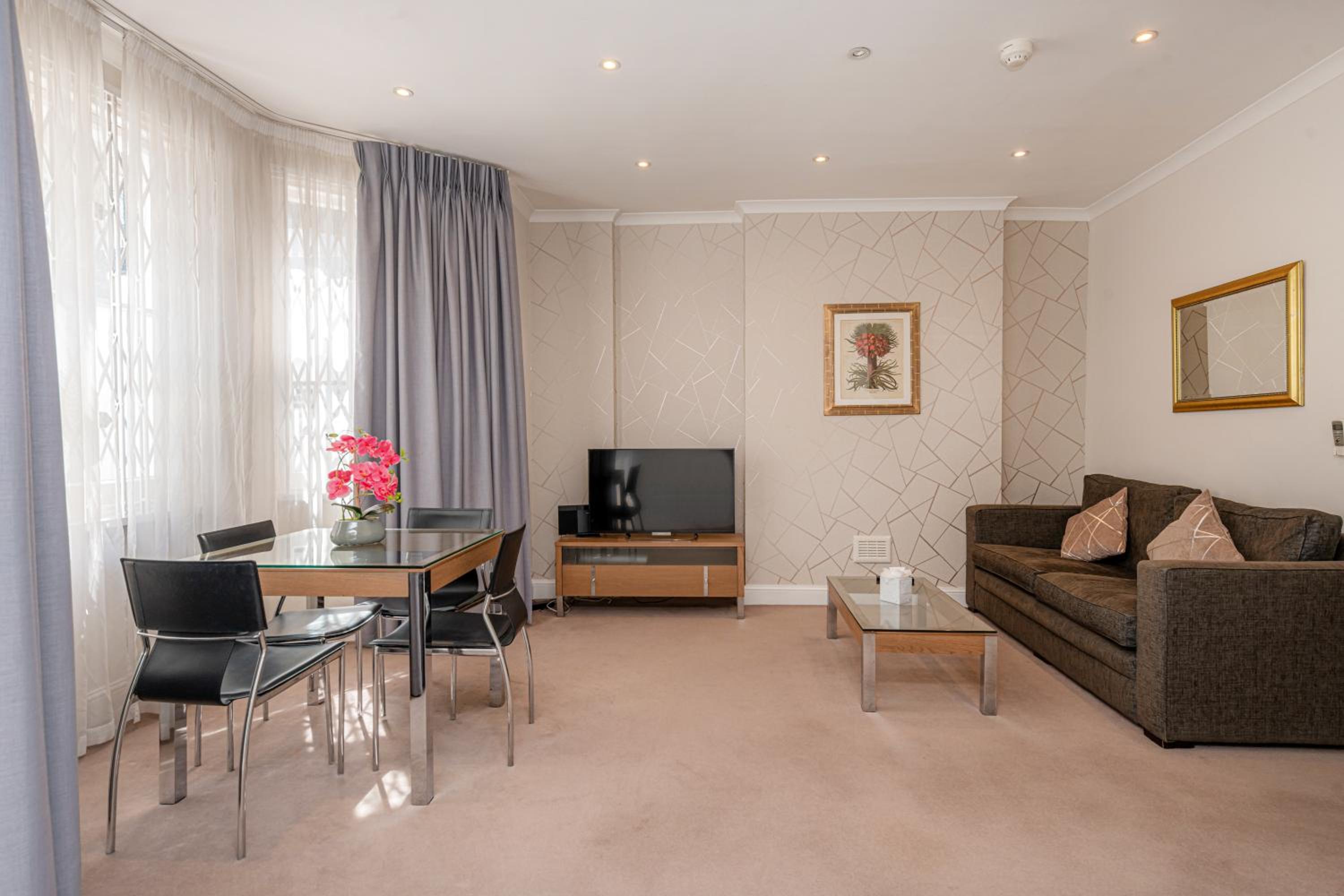 Фото Manson Place