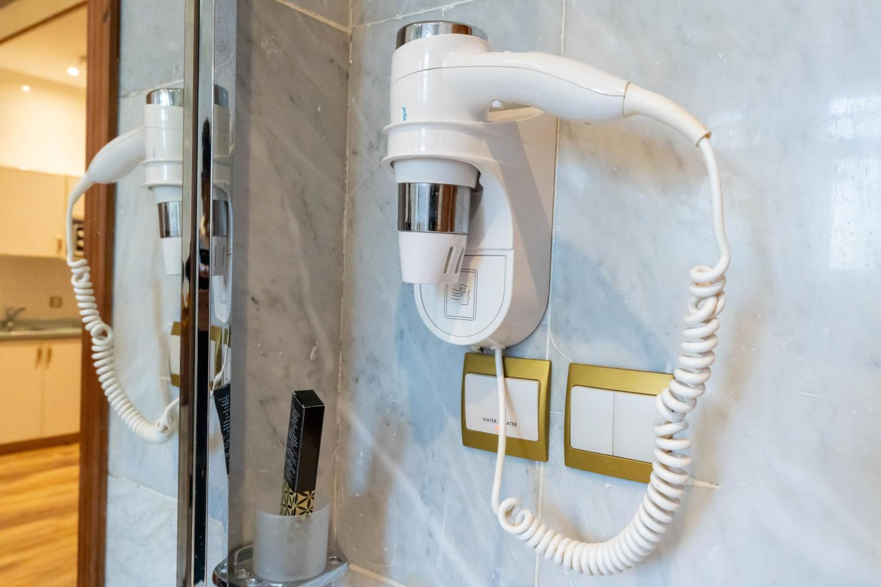 Фото Platinum Alkhamseen