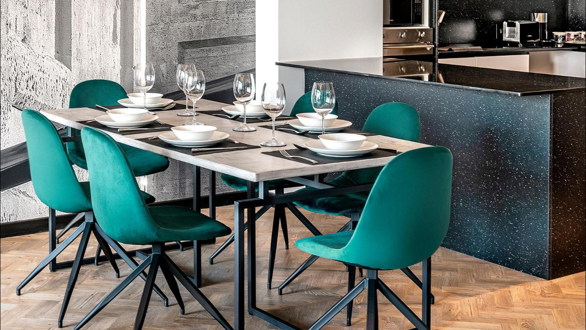 Фото The Onyx Apartment Hotel