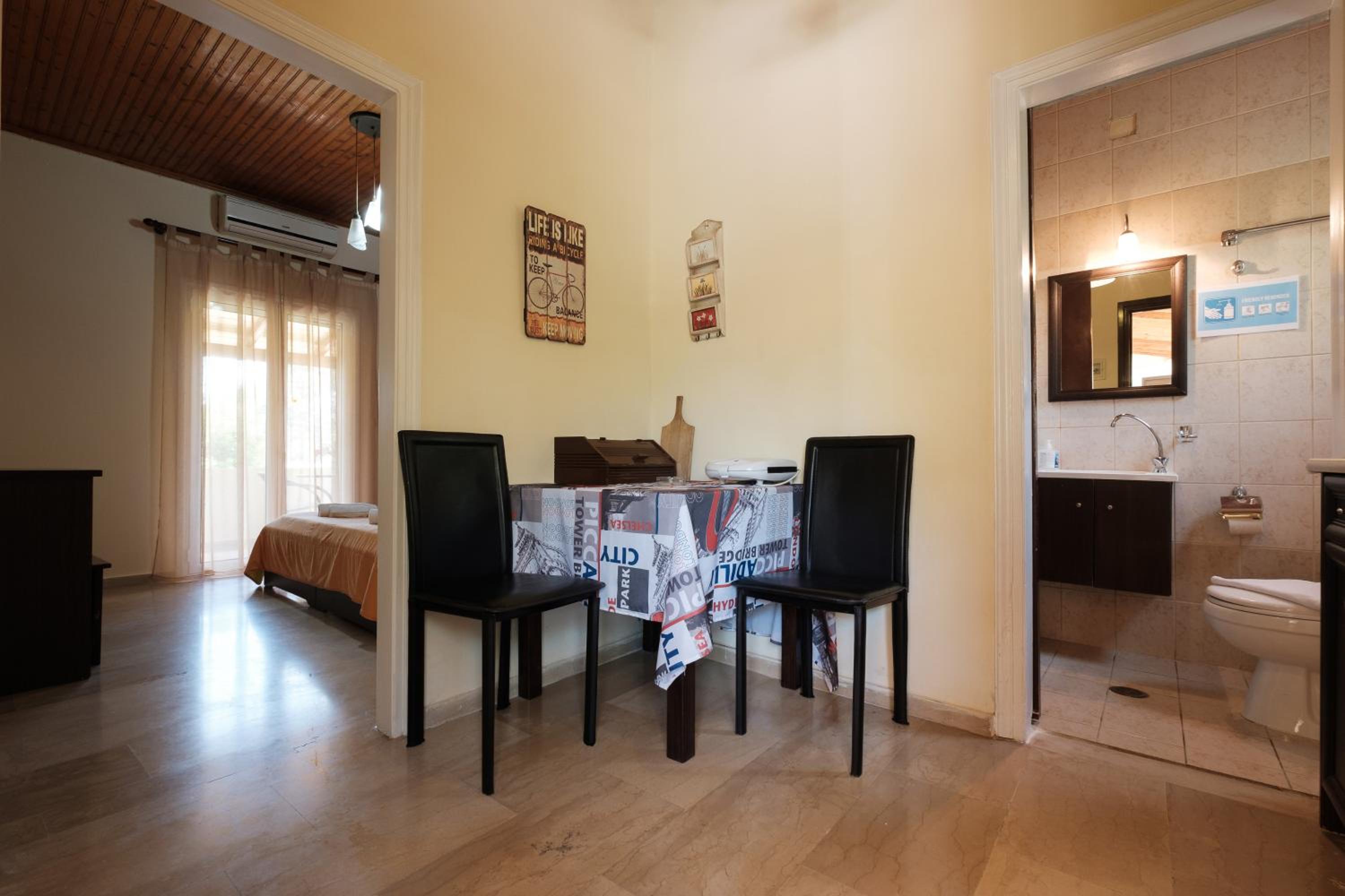 Фото Erifili Apartments