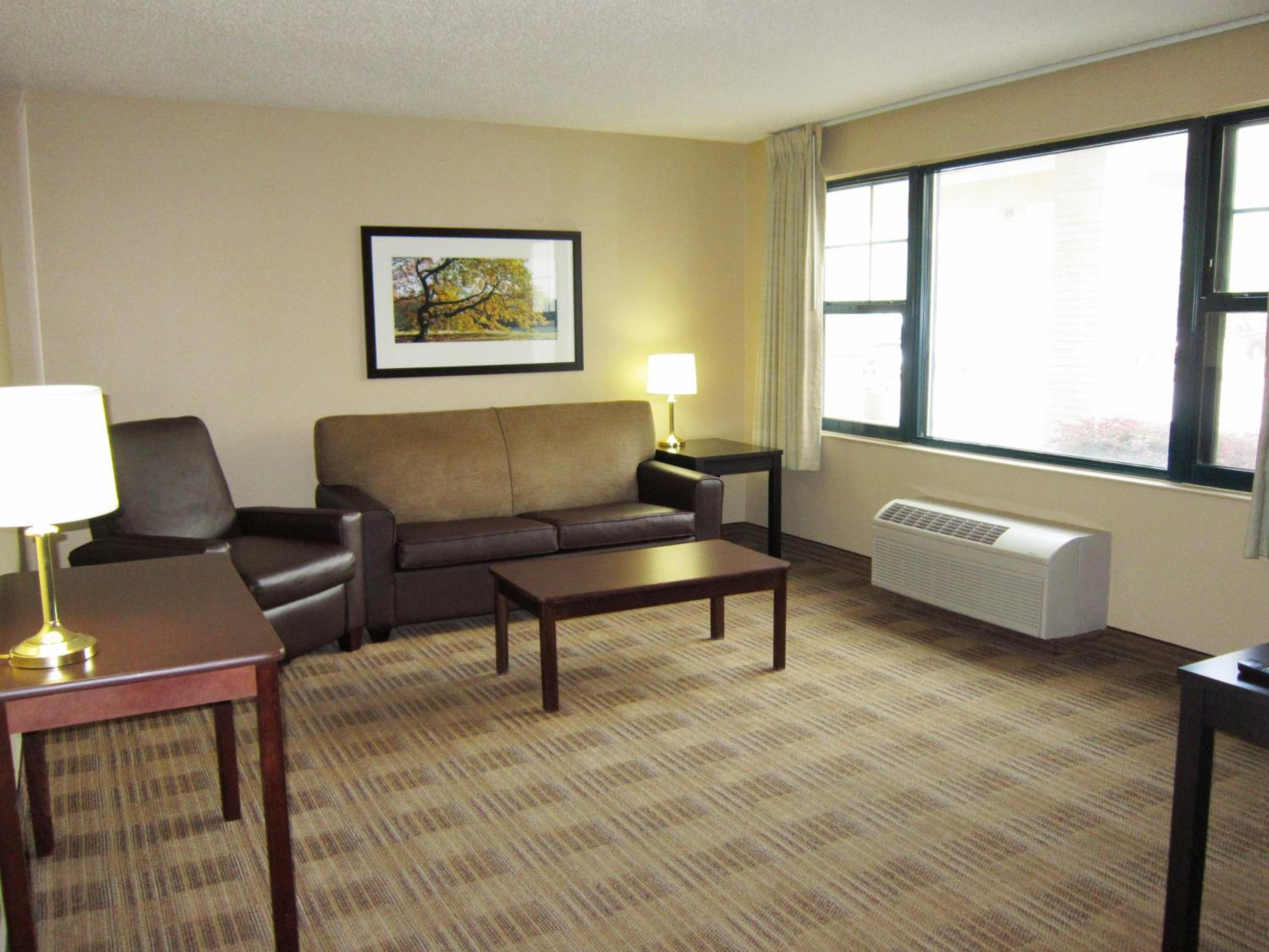 Фото Extended Stay America Suites Oakland Emeryville