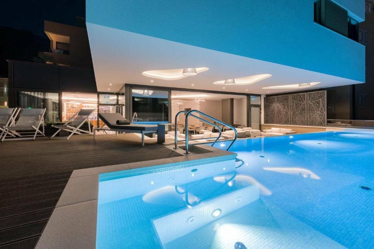 Фото отеля 2