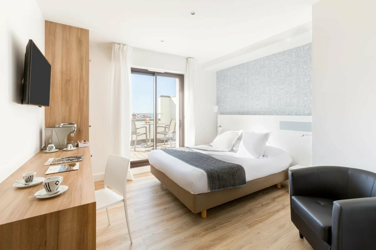 Фото Hotel Kemaris