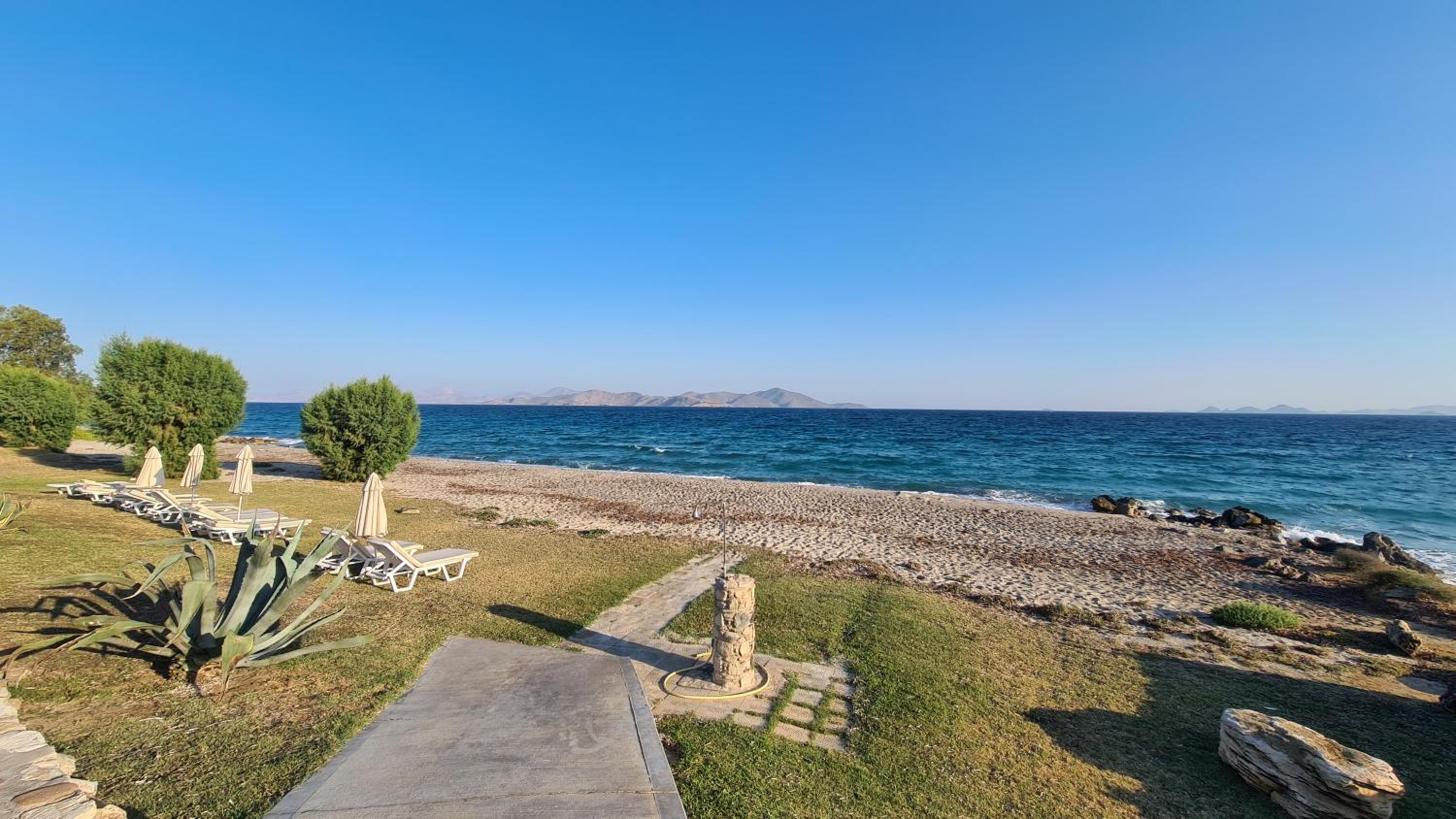 Фото Irina Beach Hotel