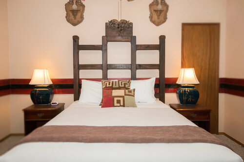 Гостиница Lokahi Lodge