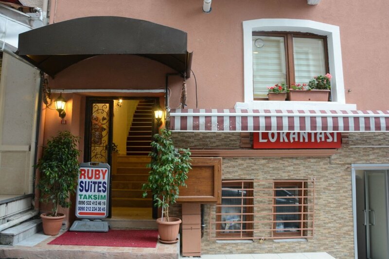 Гостиница Taksim Ruby Suites в Шишли