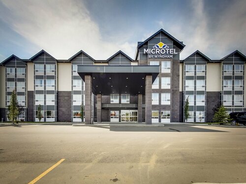 Гостиница Microtel Inn & Suites by Wyndham Red Deer