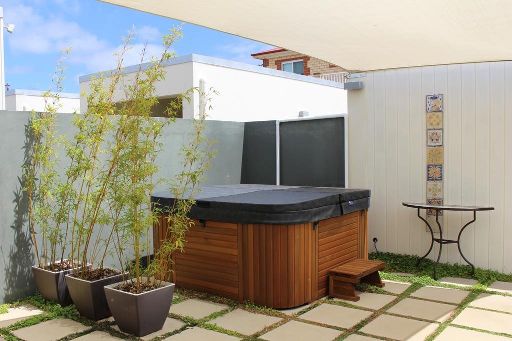 Фото Alouarn Apartments