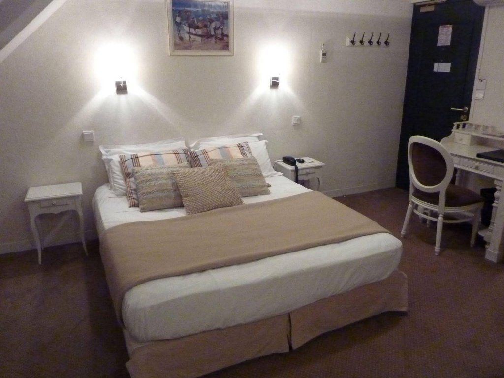 Фото Hôtel Saint Jean