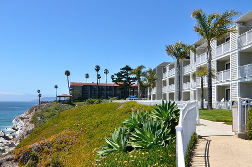 Гостиница Pismo Lighthouse Suites