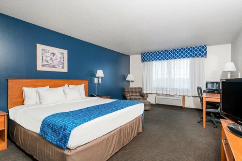 Гостиница Travelodge & Suites by Wyndham Fargo/Moorhead