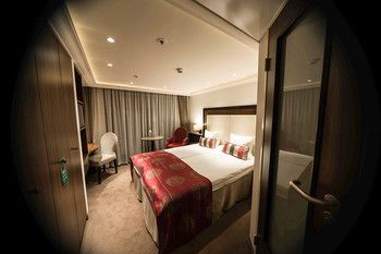 Фото Select Ms William Shakespeare - Cologne