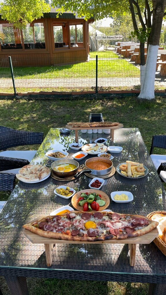 Cafe Midilli, Carsamba, photo