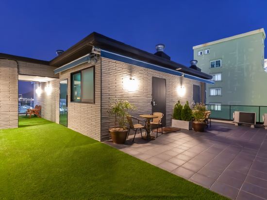 Фото Brown Dot Hotel Geoje