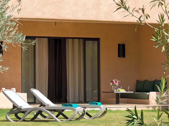 Фото Oasis Lodges