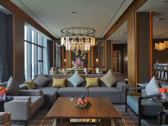 Фото Wyndham Grand Yangon Hotel