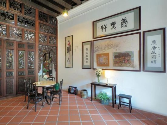 Фото Carnarvon House