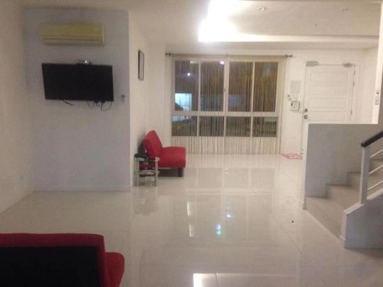 Фото Island Hostel