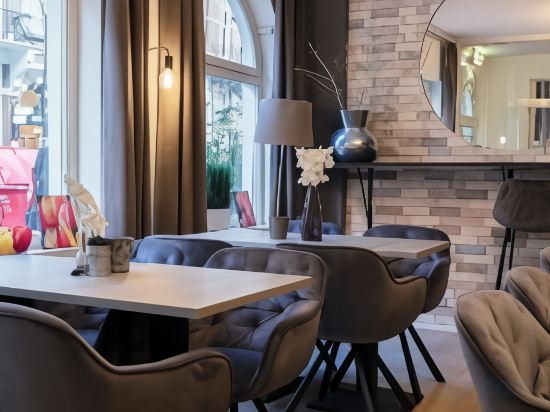 Фото Quentin England Hotel