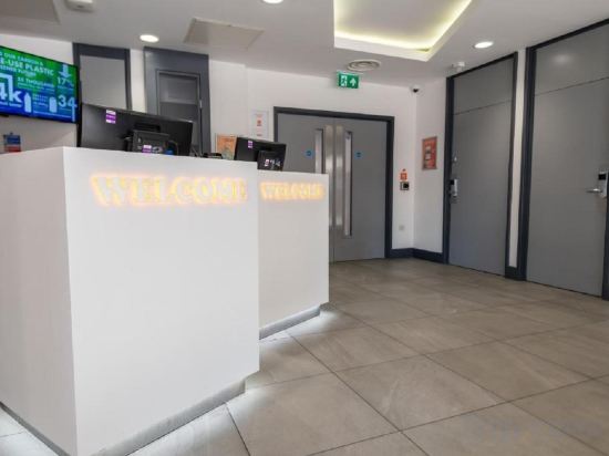 Фото EasyHotel London Croydon