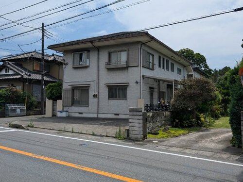 Гостиница Private rooms in togo beach side house в Нумадзу