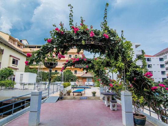 Фото Sutus Court 3