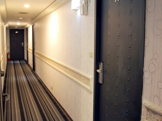 Фото Crystal Hotel